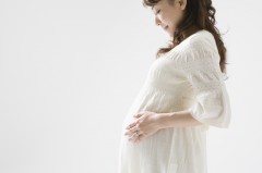 妊娠中に起こりやすい病気や授乳中に気をつけるべき内容をご紹介。